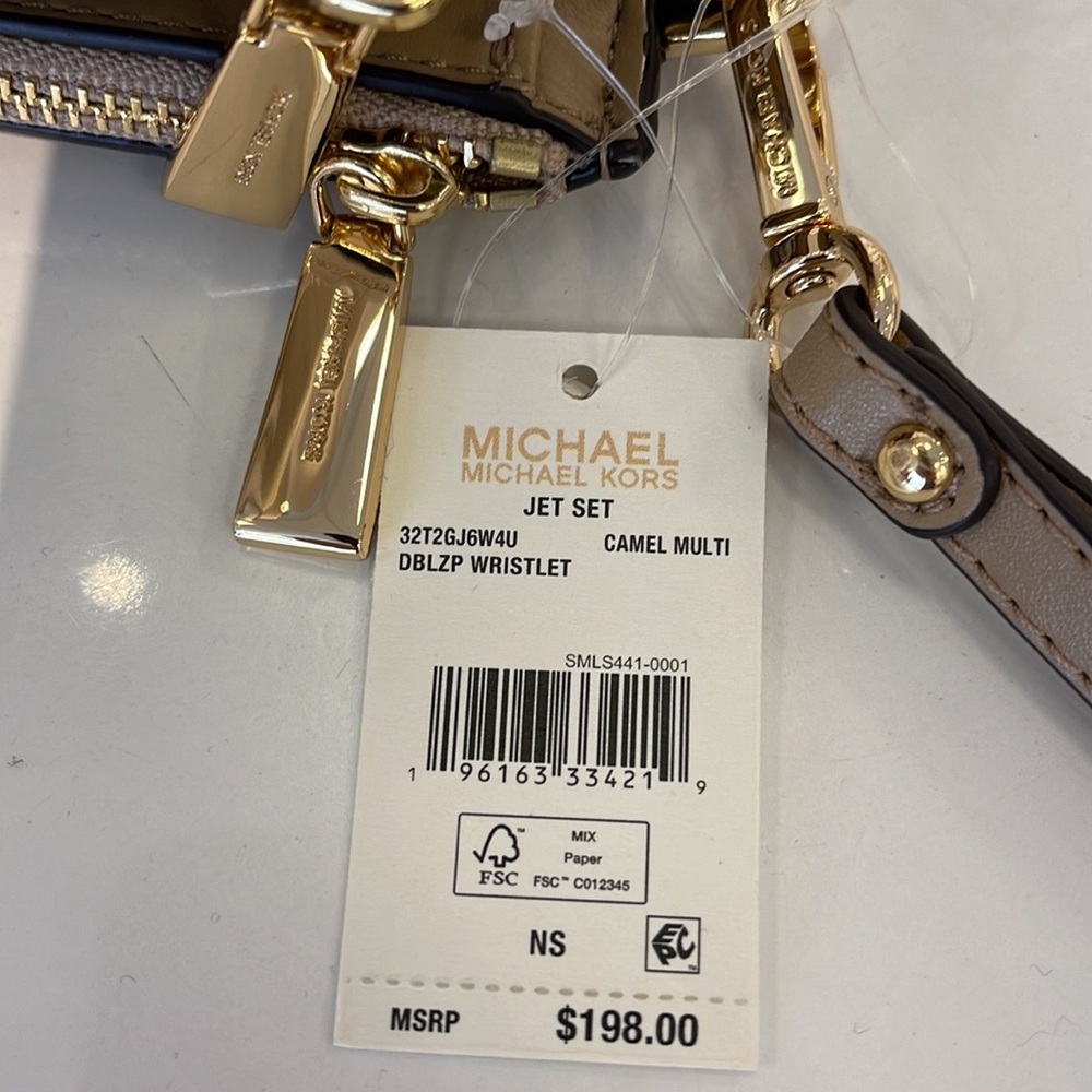 MICHAEL KORS LARGE DOUBLE ZIP WRISTLET WALLET PHONE CASE CLUTCH 
Camel Multi - Picture 12 of 16